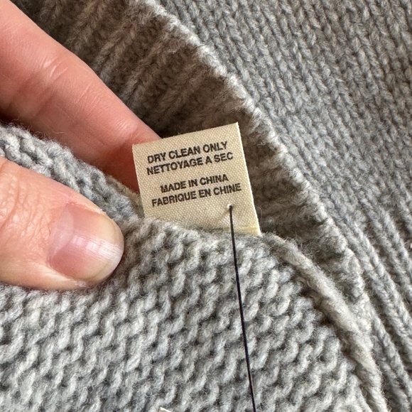 Like New 100% wool designer Demylee Sweater $370 - Picture 10 of 12